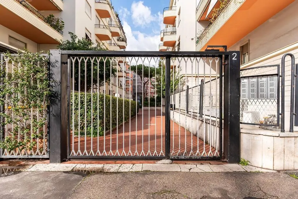 Vatican Almond Tree Penthouse Rome Apartment
